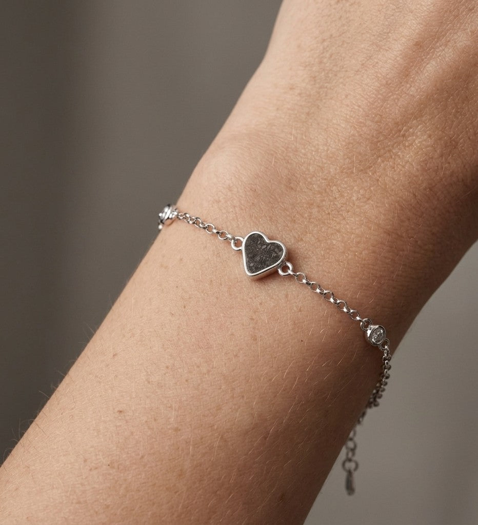 Pulsera corazón con circonitas de cenizas
